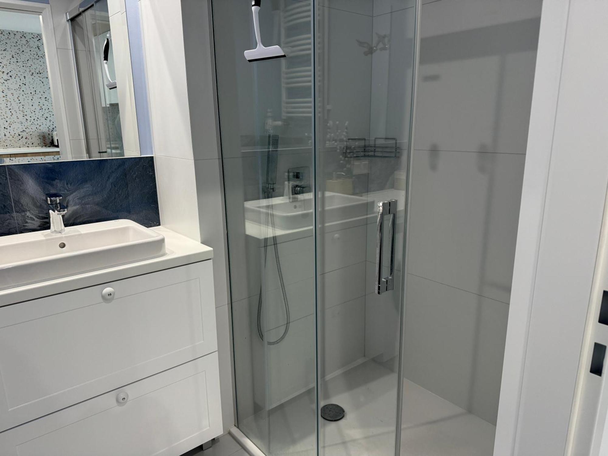 4Summer Kolobrzeg Apartamenty White Blue Sauna & Fitness & Parking 100 Metrow Do Pieknej Szerokiej Piaszczystej Plazy, Wspanialy Widok Z Duzego Tarasu! 100 Meter Zu Einem Schoenen Breiten Sandstrand, Herrliche Aussicht Von Einer Grossen Terrasse! Экстерьер фото