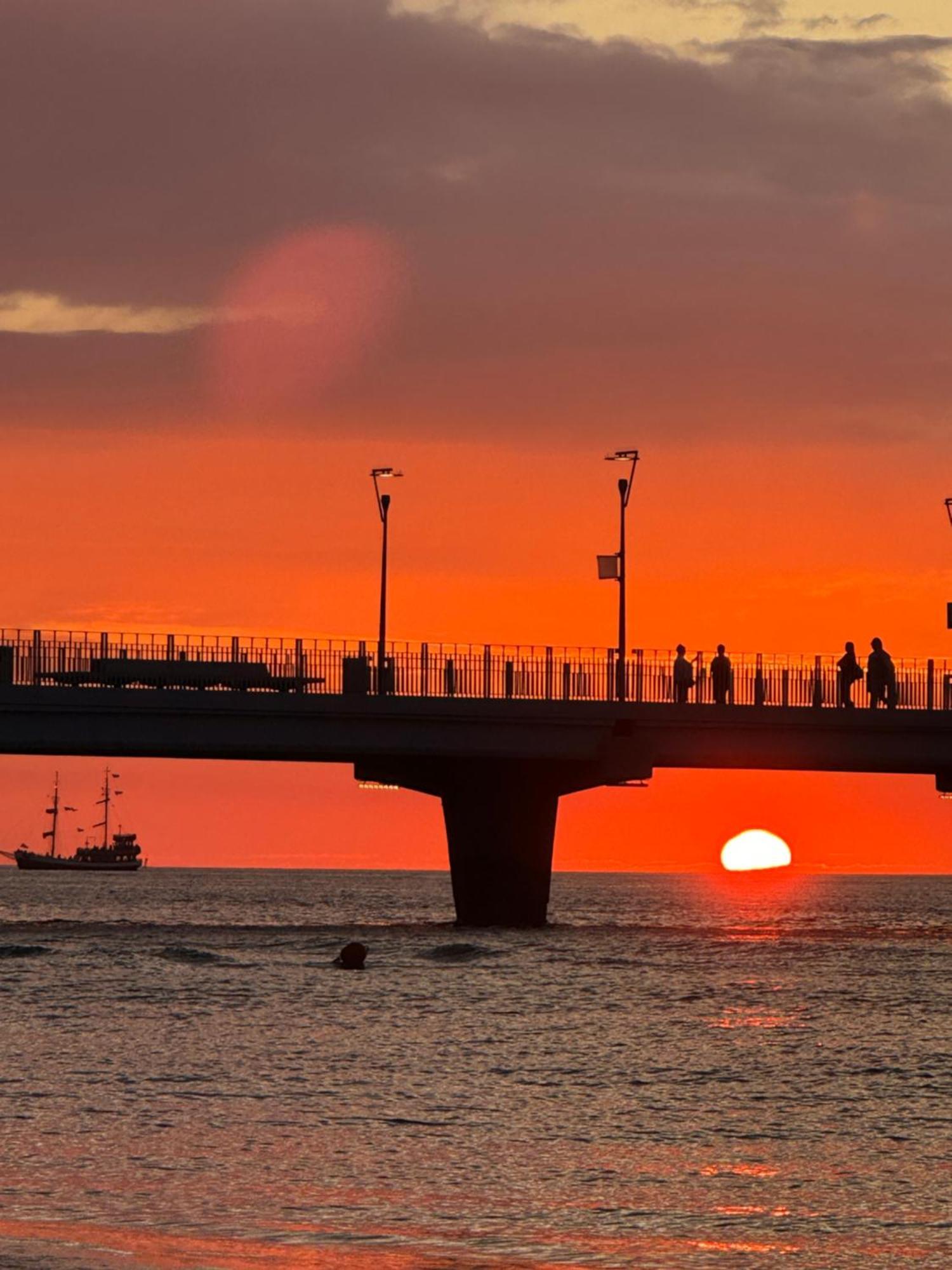 4Summer Kolobrzeg Apartamenty White Blue Sauna & Fitness & Parking 100 Metrow Do Pieknej Szerokiej Piaszczystej Plazy, Wspanialy Widok Z Duzego Tarasu! 100 Meter Zu Einem Schoenen Breiten Sandstrand, Herrliche Aussicht Von Einer Grossen Terrasse! Экстерьер фото