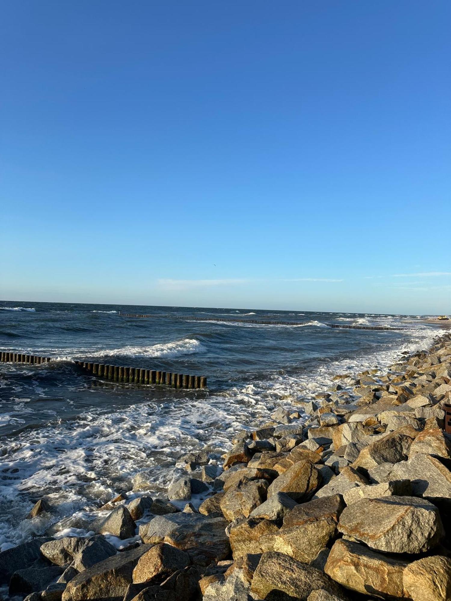 4Summer Kolobrzeg Apartamenty White Blue Sauna & Fitness & Parking 100 Metrow Do Pieknej Szerokiej Piaszczystej Plazy, Wspanialy Widok Z Duzego Tarasu! 100 Meter Zu Einem Schoenen Breiten Sandstrand, Herrliche Aussicht Von Einer Grossen Terrasse! Экстерьер фото