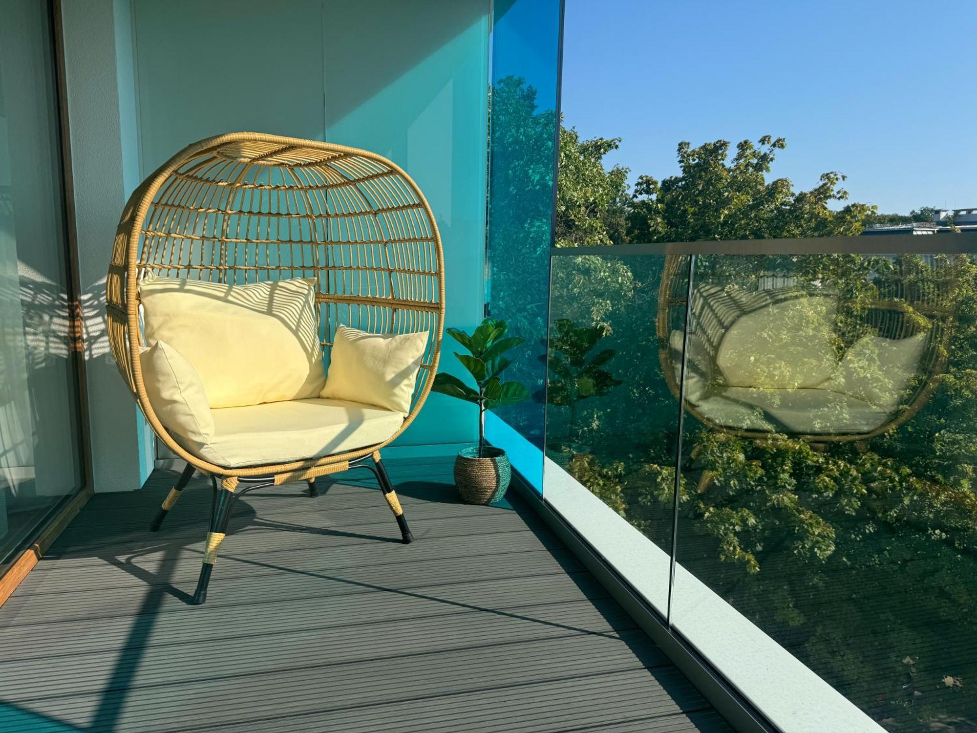 4Summer Kolobrzeg Apartamenty White Blue Sauna & Fitness & Parking 100 Metrow Do Pieknej Szerokiej Piaszczystej Plazy, Wspanialy Widok Z Duzego Tarasu! 100 Meter Zu Einem Schoenen Breiten Sandstrand, Herrliche Aussicht Von Einer Grossen Terrasse! Экстерьер фото